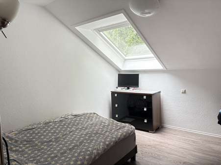 Schlafzimmer - Dachgeschosswohnung in 73054 Eislingen mit 47m² kaufen
