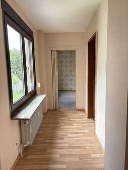 Flur Flur - Etagenwohnung in 73337 Bad Überkingen mit 77m² kaufen