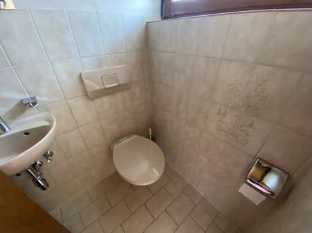 Gäste-WC - Doppelhaushälfte in 73104 Börtlingen mit 125m² kaufen