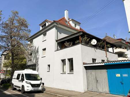 Blick auf die Immobilie - Mehrfamilienhaus in 73730 Esslingen mit 402m² kaufen