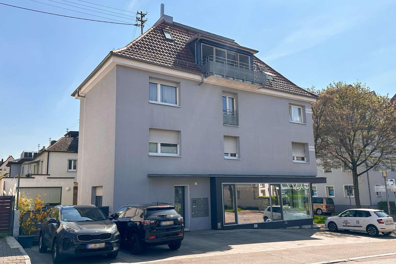 Straßenansicht des Objektes - Mehrfamilienhaus in 73730 Esslingen mit 402m² kaufen