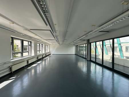 Konferenzraum - Büro in 70376 Stuttgart mit 1200m² mieten