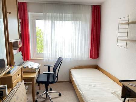 Arbeits- oder Kinderzimmer Arbeits- oder Kinderzimmer - Etagenwohnung in 73760 Ostfildern mit 60m² kaufen