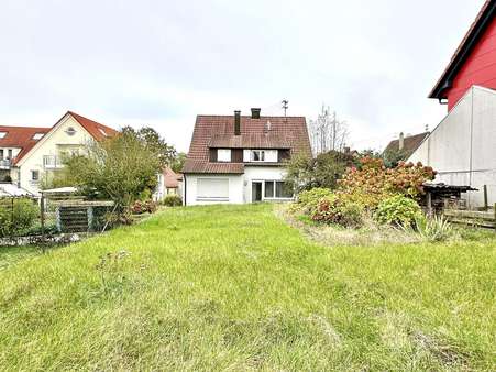 Weitläufiges Grundstück - Einfamilienhaus in 73765 Neuhausen mit 145m² kaufen