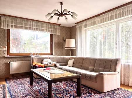 Wohnzimmer - Einfamilienhaus in 73765 Neuhausen mit 145m² kaufen