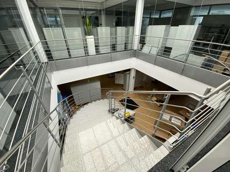 Treppenaufgang - Halle in 72622 Nürtingen mit 3090m² kaufen