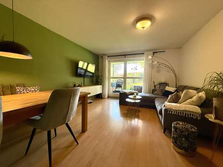 Wohnzimmer  - Erdgeschosswohnung in 73732 Esslingen mit 70m² kaufen