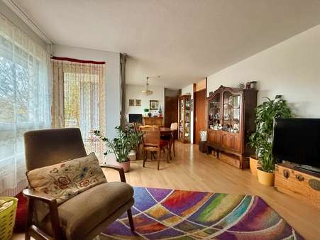 Wohnzimmer - Etagenwohnung in 73732 Esslingen mit 55m² kaufen