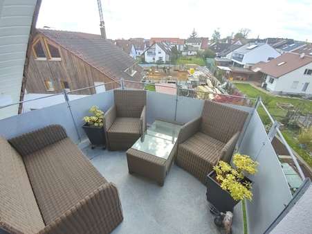 Balkon - Dachgeschosswohnung in 72649 Wolfschlugen mit 71m² kaufen