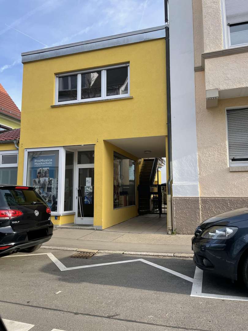 Frontansicht - Mehrfamilienhaus in 73728 Esslingen mit 120m² kaufen