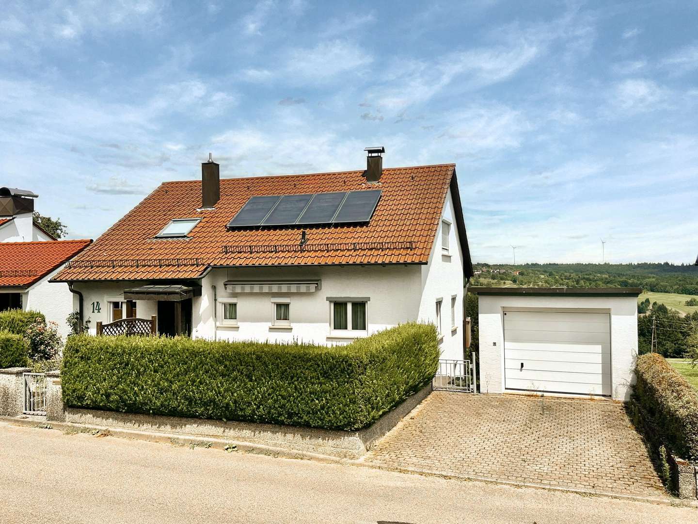 Außenansicht - Straßenseite Außenansicht - Straßenseite - Einfamilienhaus in 73666 Baltmannsweiler mit 171m² kaufen