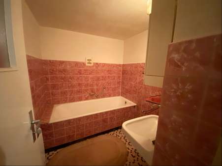 Bad Erdgeschoss - Einfamilienhaus in 73275 Ohmden mit 152m² kaufen