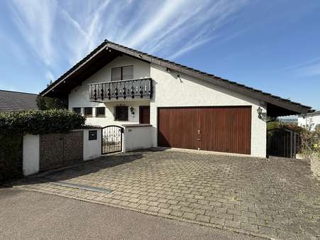 Außenansicht - Einfamilienhaus in 73207 Plochingen mit 221m² kaufen