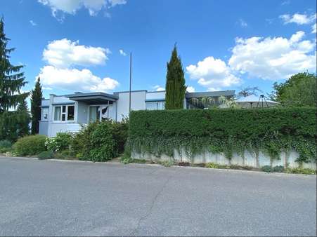 Ansicht Ansicht - Bungalow in 73240 Wendlingen mit 237m² kaufen