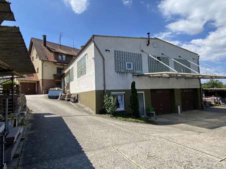 Wohnhaus/Halle/Außenlager - Werkstatt in 72622 Nürtingen mit 182m² kaufen