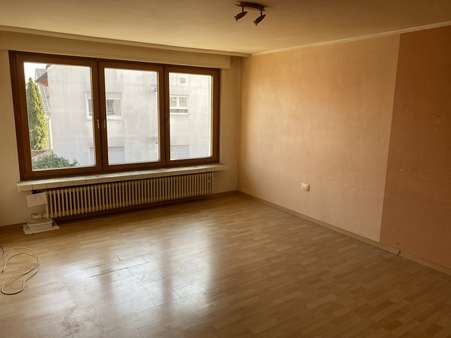 Wohnzimmer EG - Zweifamilienhaus in 70794 Filderstadt mit 174m² kaufen
