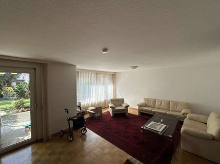 Wohnzimmer - Reihenmittelhaus in 73230 Kirchheim mit 118m² kaufen