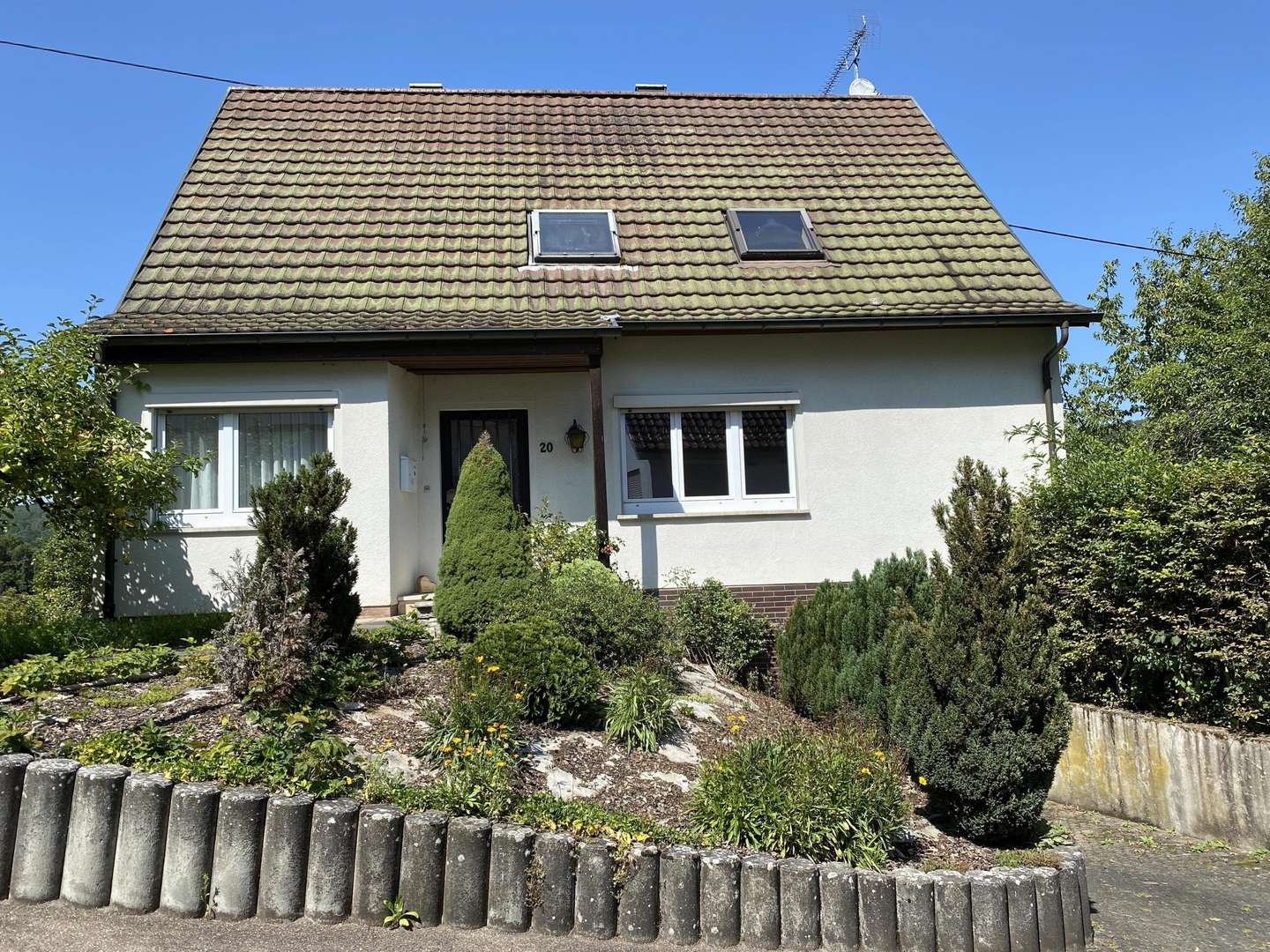 Hausansicht von der Straße - Einfamilienhaus in 72631 Aichtal mit 121m² kaufen