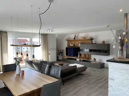 Wohnkomfort über 2 Ebenen in ES-Berkheim!