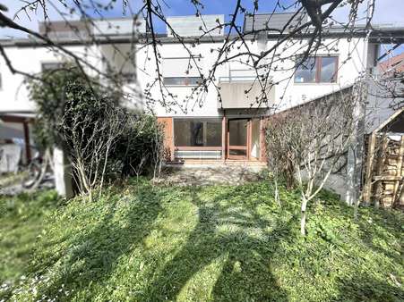 Hausansicht Gartenseite - Reihenmittelhaus in 73760 Ostfildern mit 124m² kaufen