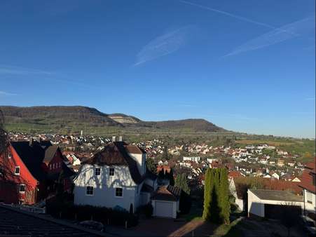 Ausblick vom Balkon Ausblick vom Balkon - Dachgeschosswohnung in 72639 Neuffen mit 108m² kaufen