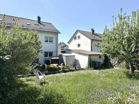 Rückansicht mit Garten - Doppelhaushälfte in 70771 Leinfelden-Echterdingen mit 124m² kaufen
