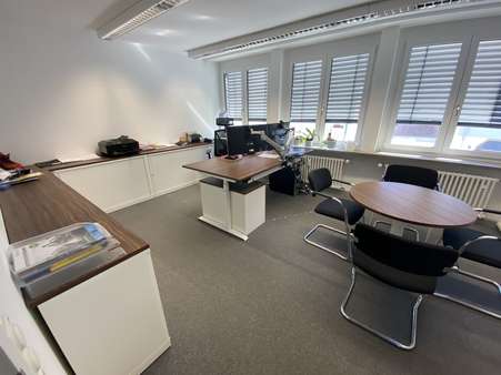 Einzelbüro mit Besprecher - Büro in 73262 Reichenbach mit 119m² mieten