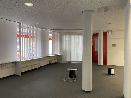 Eingangsberech Eingangsberech - Ladenlokal in 70794 Filderstadt mit 138m² mieten