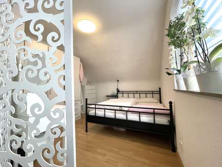 Schlafbereich - Dachgeschosswohnung in 70771 Leinfelden-Echterdingen mit 32m² kaufen