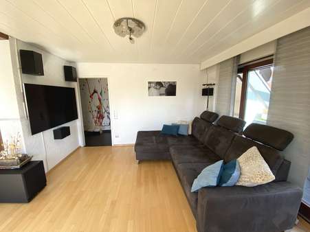 Wohn u. Essbereich Ansicht 2 - Maisonette-Wohnung in 72622 Nürtingen mit 98m² kaufen