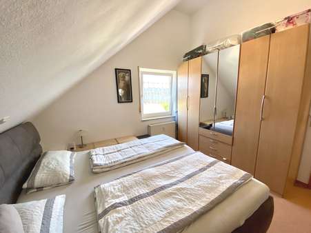 Schlafzimmer - Dachgeschosswohnung in 72622 Nürtingen mit 56m² kaufen