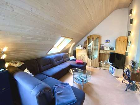 Wohnbereich Ansicht 2 - Dachgeschosswohnung in 72622 Nürtingen mit 56m² kaufen