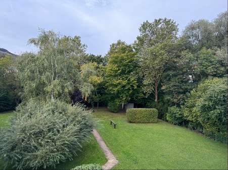 Ausblick Balkon - Etagenwohnung in 72639 Neuffen mit 84m² kaufen