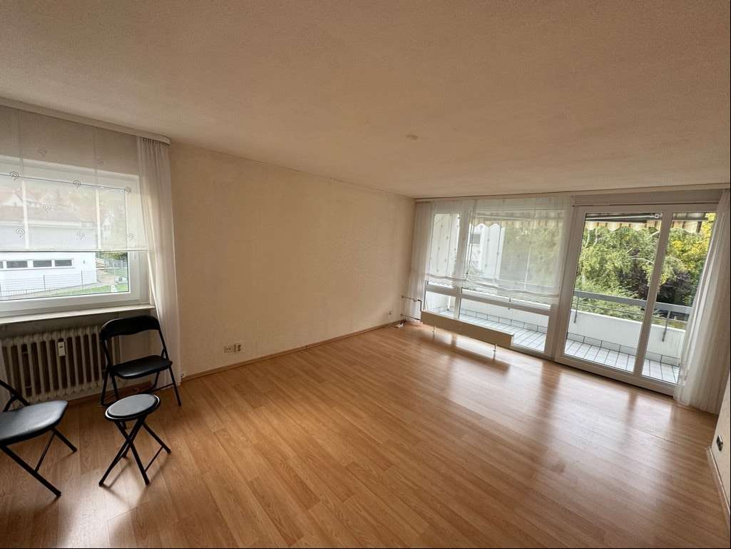 Wohnzimmer 1 - Etagenwohnung in 72639 Neuffen mit 84m² kaufen