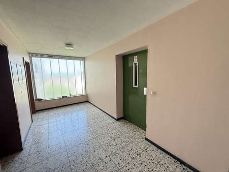 Aufzug Aufzug - Etagenwohnung in 73734 Esslingen mit 78m² kaufen