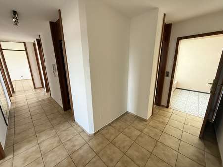 Wohnungsflur Wohnungsflur - Etagenwohnung in 73734 Esslingen mit 78m² kaufen