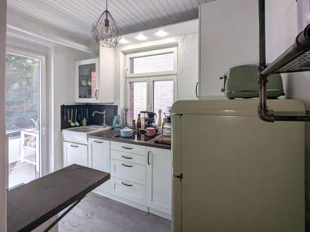 Küche mit Balkon - Etagenwohnung in 70180 Stuttgart mit 51m² kaufen