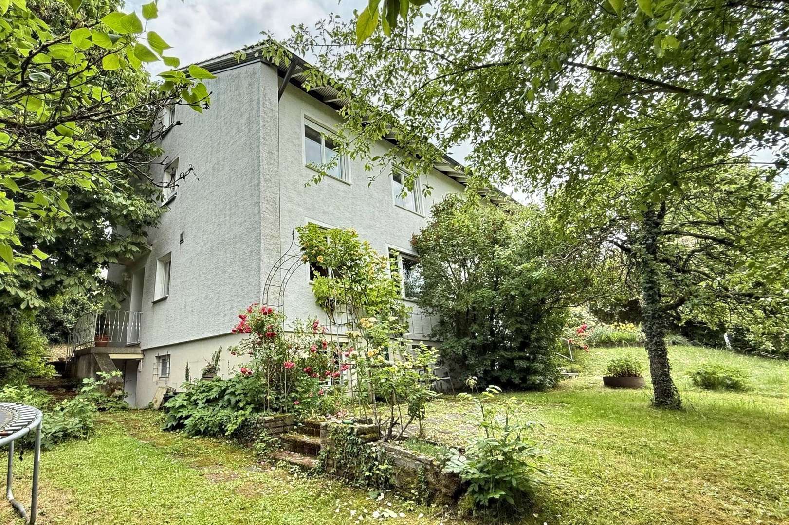 Aussenansicht Gartenseite - Doppelhaushälfte in 73734 Esslingen mit 98m² kaufen