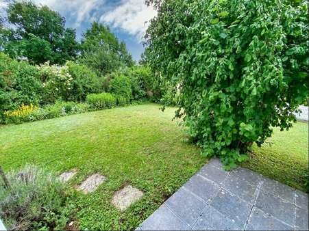 Terrasse und Garten Terrasse und Garten - Reiheneckhaus in 72669 Unterensingen mit 91m² kaufen