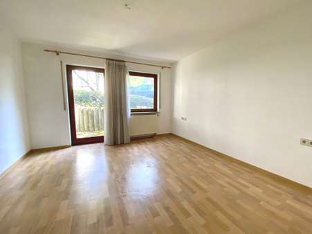 Zimmer 1 Zimmer 1 - Erdgeschosswohnung in 72644 Oberboihingen mit 76m² kaufen