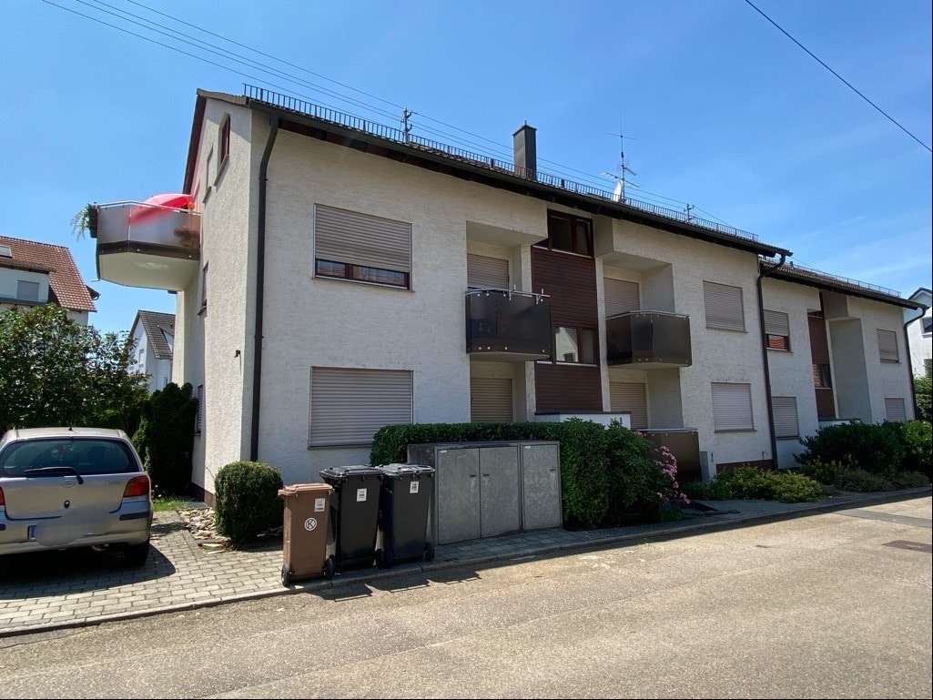 Haus Straßenansicht - Etagenwohnung in 73240 Wendlingen mit 50m² kaufen