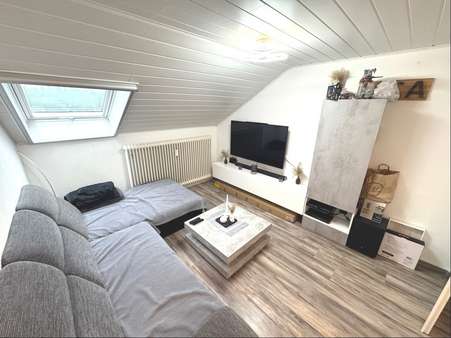 Wohnen1 Wohnen1 - Dachgeschosswohnung in 72636 Frickenhausen mit 104m² kaufen