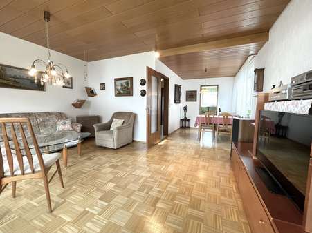 Wohnen / Essen EG Wohnen / Essen EG - Reiheneckhaus in 70794 Filderstadt mit 133m² kaufen