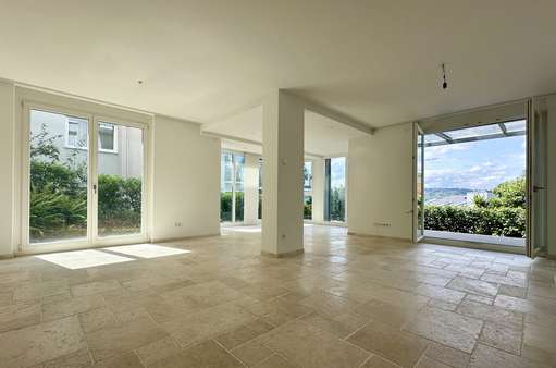 Wohn- und Essbereich Wohn- und Essbereich - Etagenwohnung in 73728 Esslingen mit 132m² kaufen