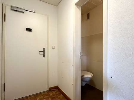 Eingang und separates WC Eingang und separates WC - Erdgeschosswohnung in 73760 Ostfildern mit 77m² kaufen