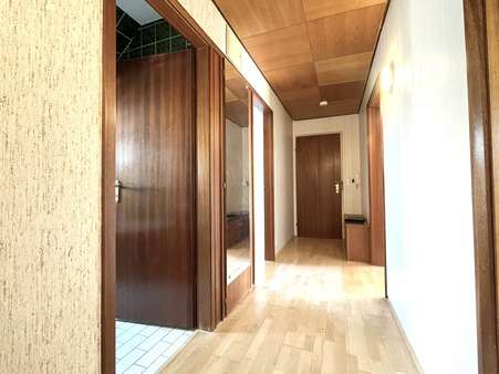 Flurbereich / Eingangssituation - Dachgeschosswohnung in 70794 Filderstadt mit 64m² kaufen