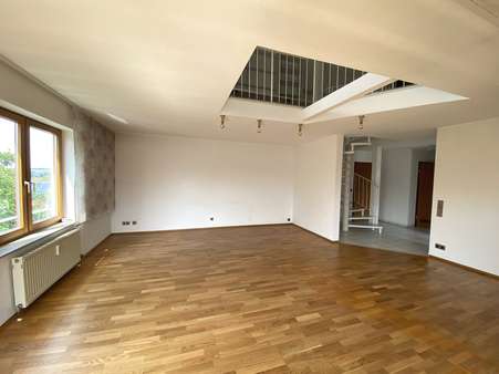 Wohn-/Esszimmer (1. DG) - Ansicht 2 Wohn-/Esszimmer (1. DG) - Ansicht 2 - Dachgeschosswohnung in 72658 Bempflingen mit 94m² kaufen