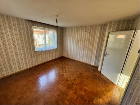 Schlafen EG Schlafen EG - Zweifamilienhaus in 72636 Frickenhausen mit 163m² kaufen