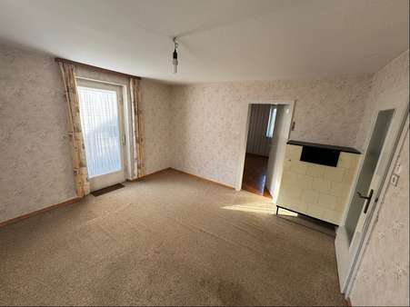 Zimmer 1 EG Zimmer 1 EG - Zweifamilienhaus in 72636 Frickenhausen mit 163m² kaufen