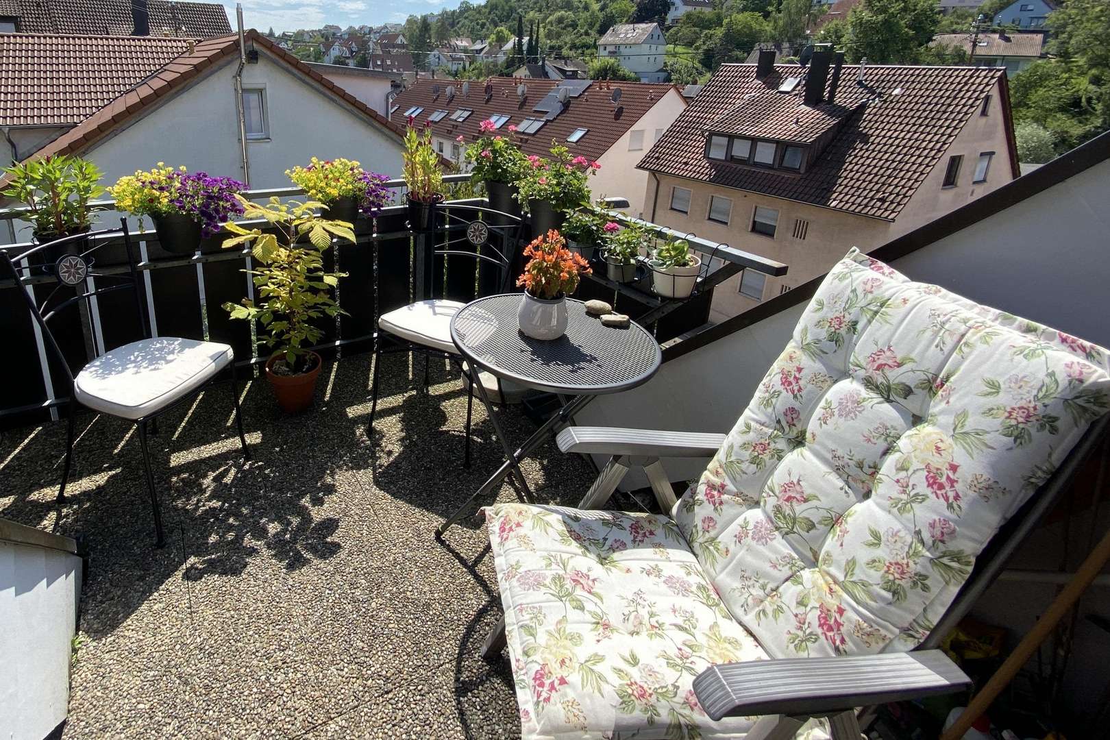 Balkon im 1. Dachgeschoss Balkon im 1. Dachgeschoss - Maisonette-Wohnung in 73732 Esslingen mit 66m² kaufen